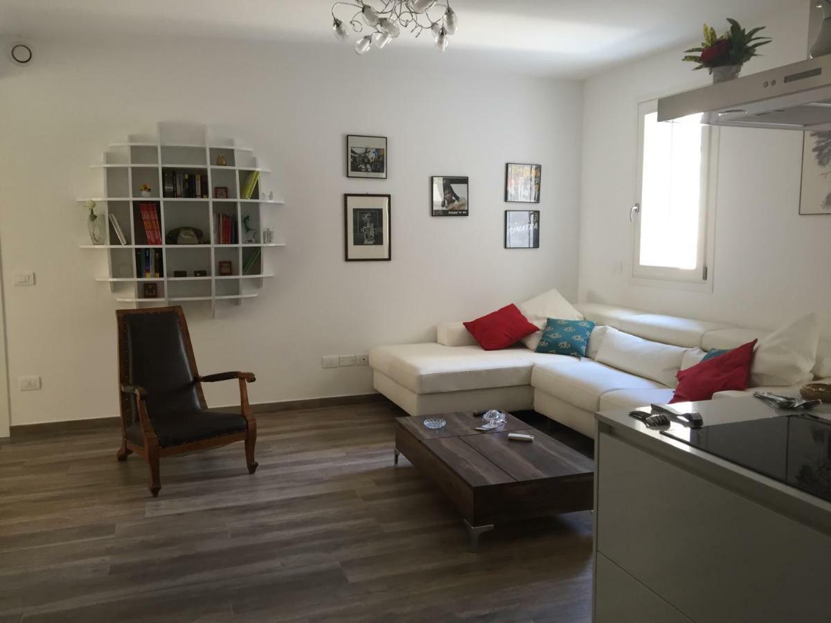 Modern Flat Lecce ++ Apartment Екстериор снимка